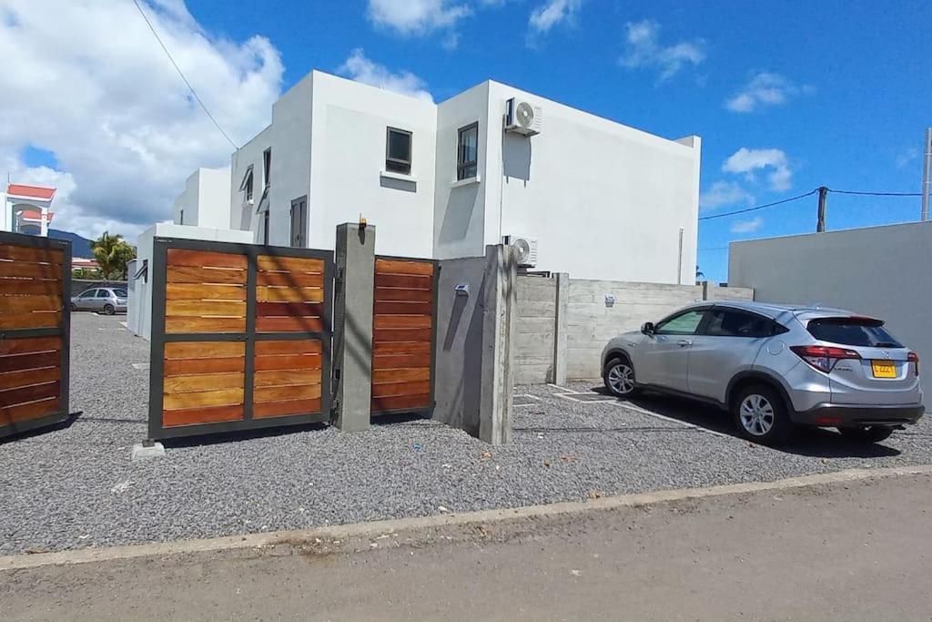 Bois Mapou Self Catering Apartments Unit 204 Rivière Noire Exteriör bild